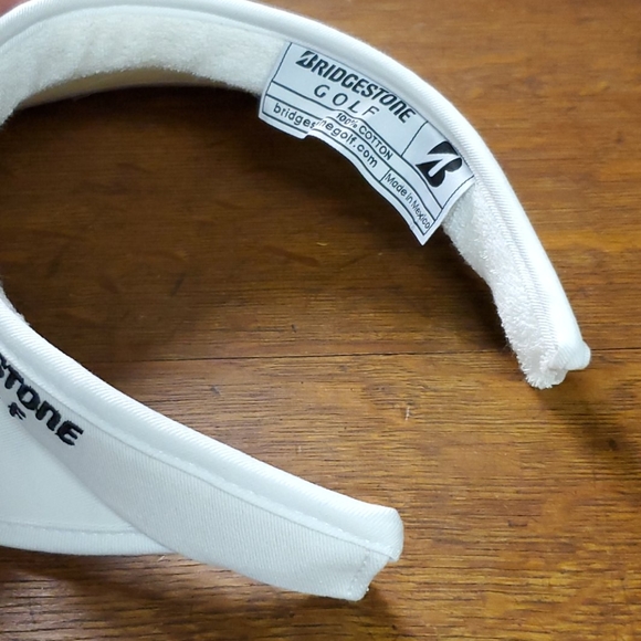 BRIDGESTONE, GOLF, VISOR, OS, LADIES, WHITE, NWOT - Picture 3 of 5